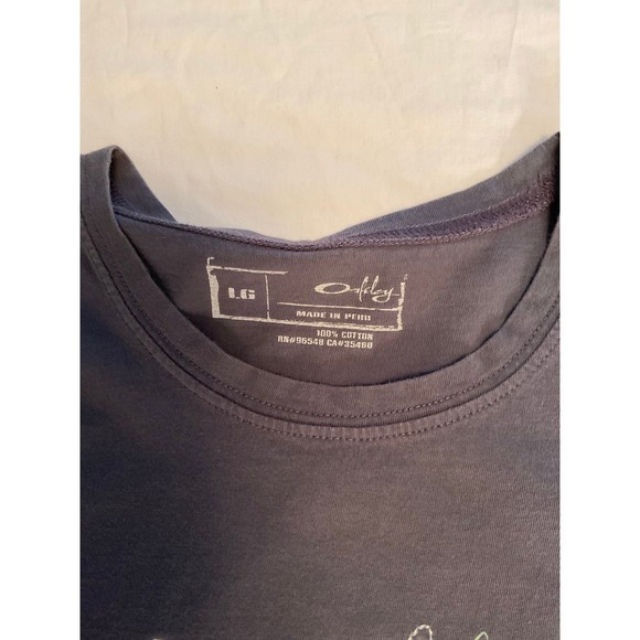 Women's Large Long Sleeve Oakley Shirt - Picture 3 of 6